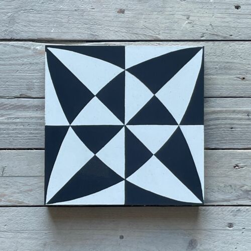 Grafische Zementfliese in Schwarz-Weiß, modernes geometrisches Design im Format 20x20x1,6 cm, Referenz 2477